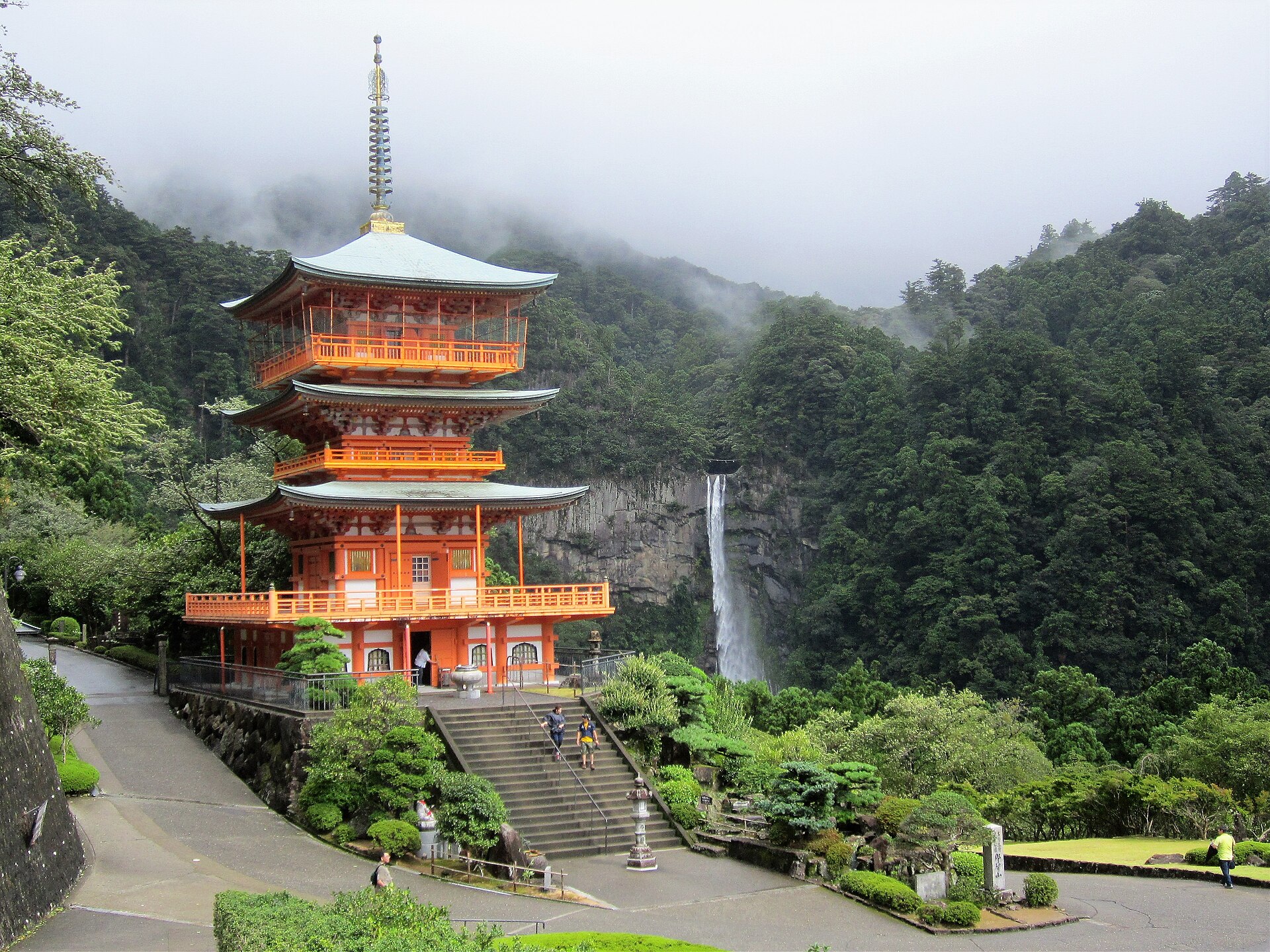 Seiganto-ji pagoda and Nachi Falls, the classic Kumano view